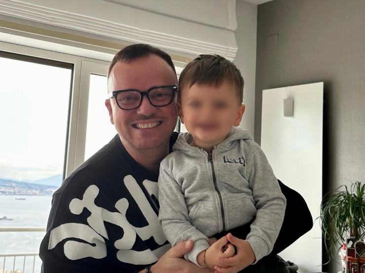 gigi d'alessio con figlio